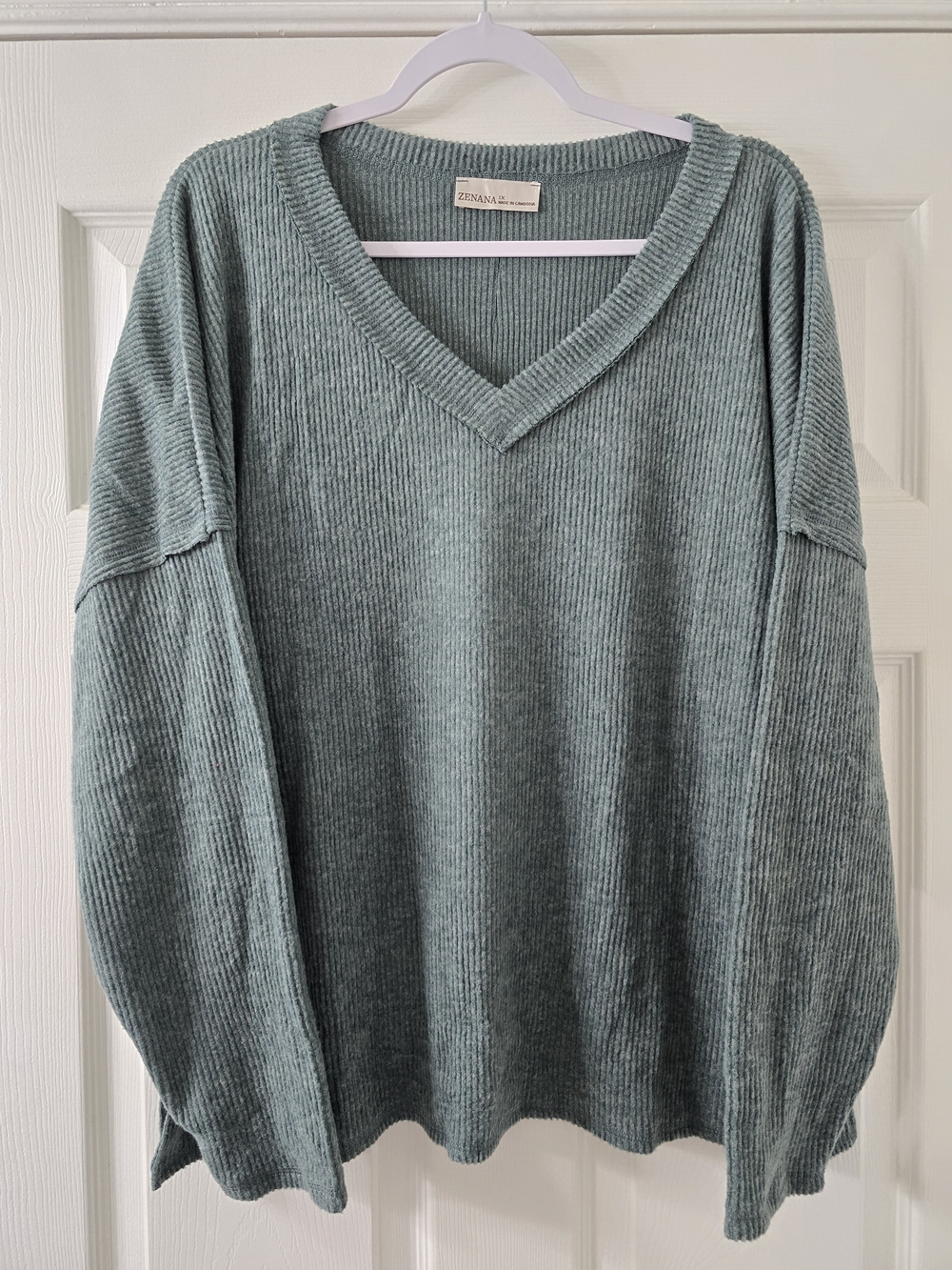 NWOT Zenana Brushed Microfiber Long Sleeve V-Neck Green Top - 1X